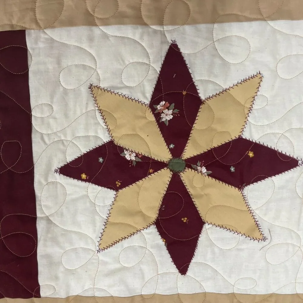Handmade Appliqued Quilt - Picture 3 of 4